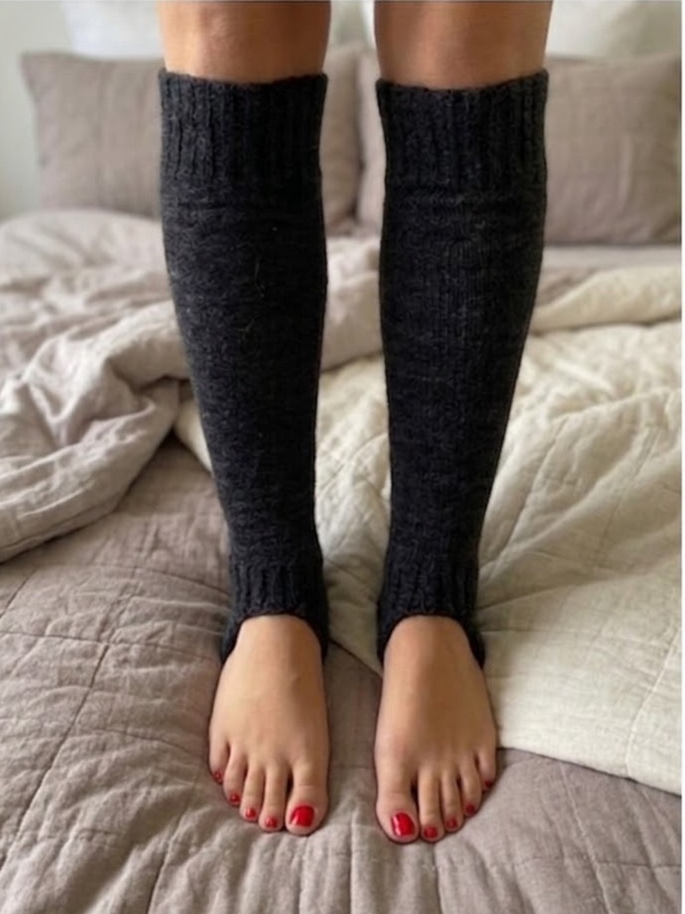 Charcoal Knee-high Stirrup Legwarmer Socks
